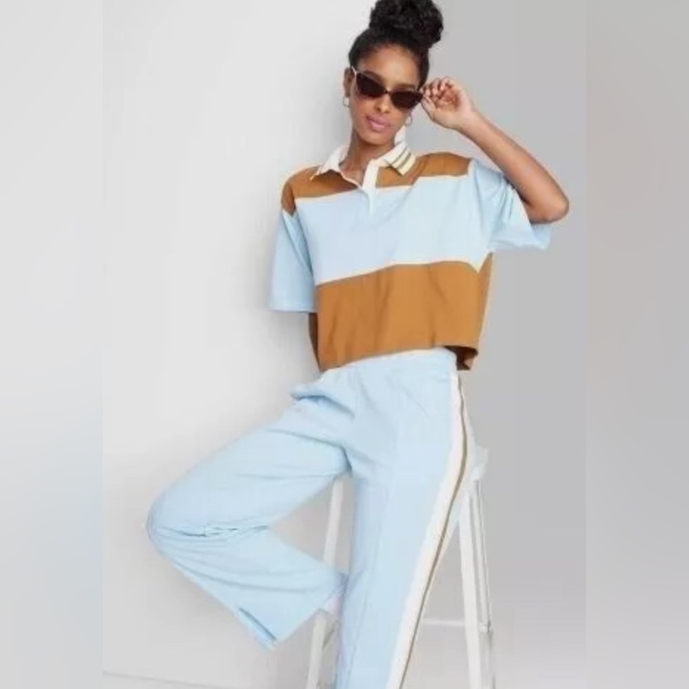 Outfit-crop top polo style with polyester style pants
